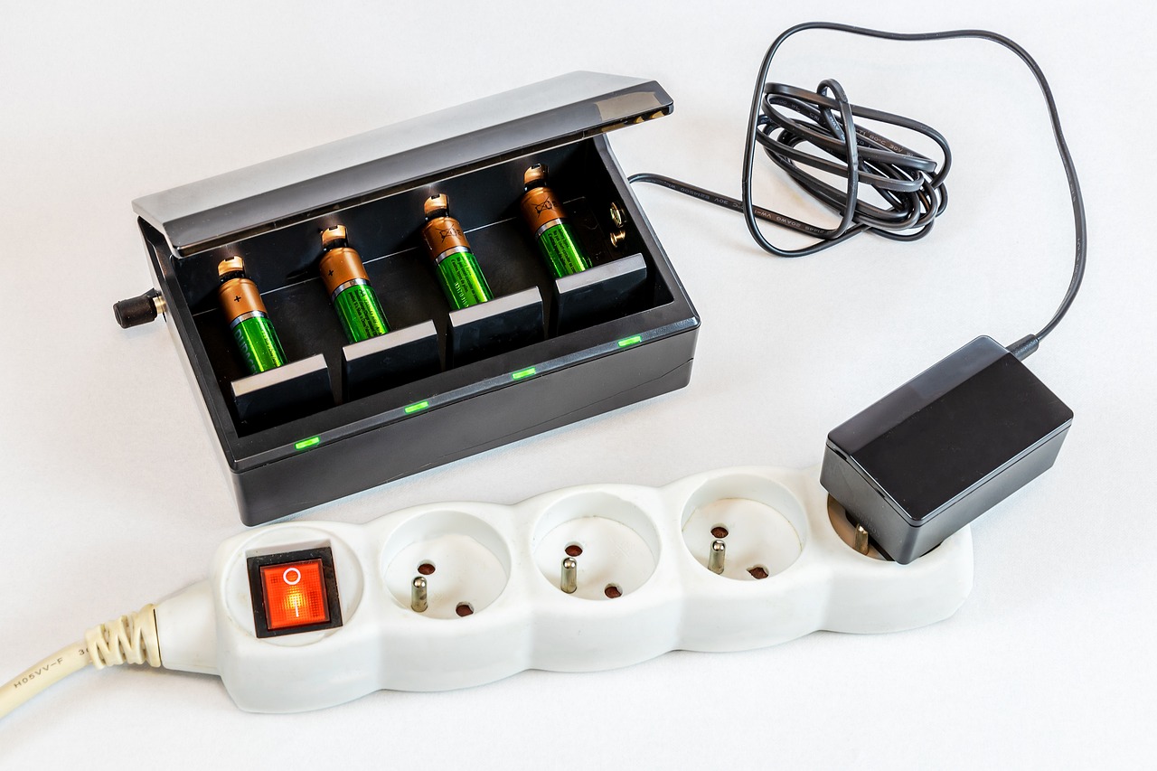 Charging the lithium batteriy pack
